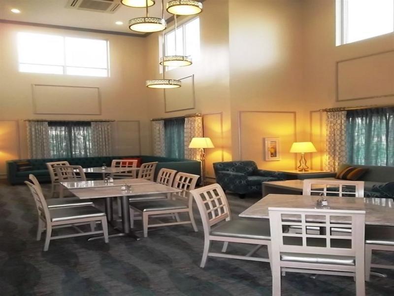 Holiday Inn Express & Suites Brookhaven By Ihg Екстер'єр фото