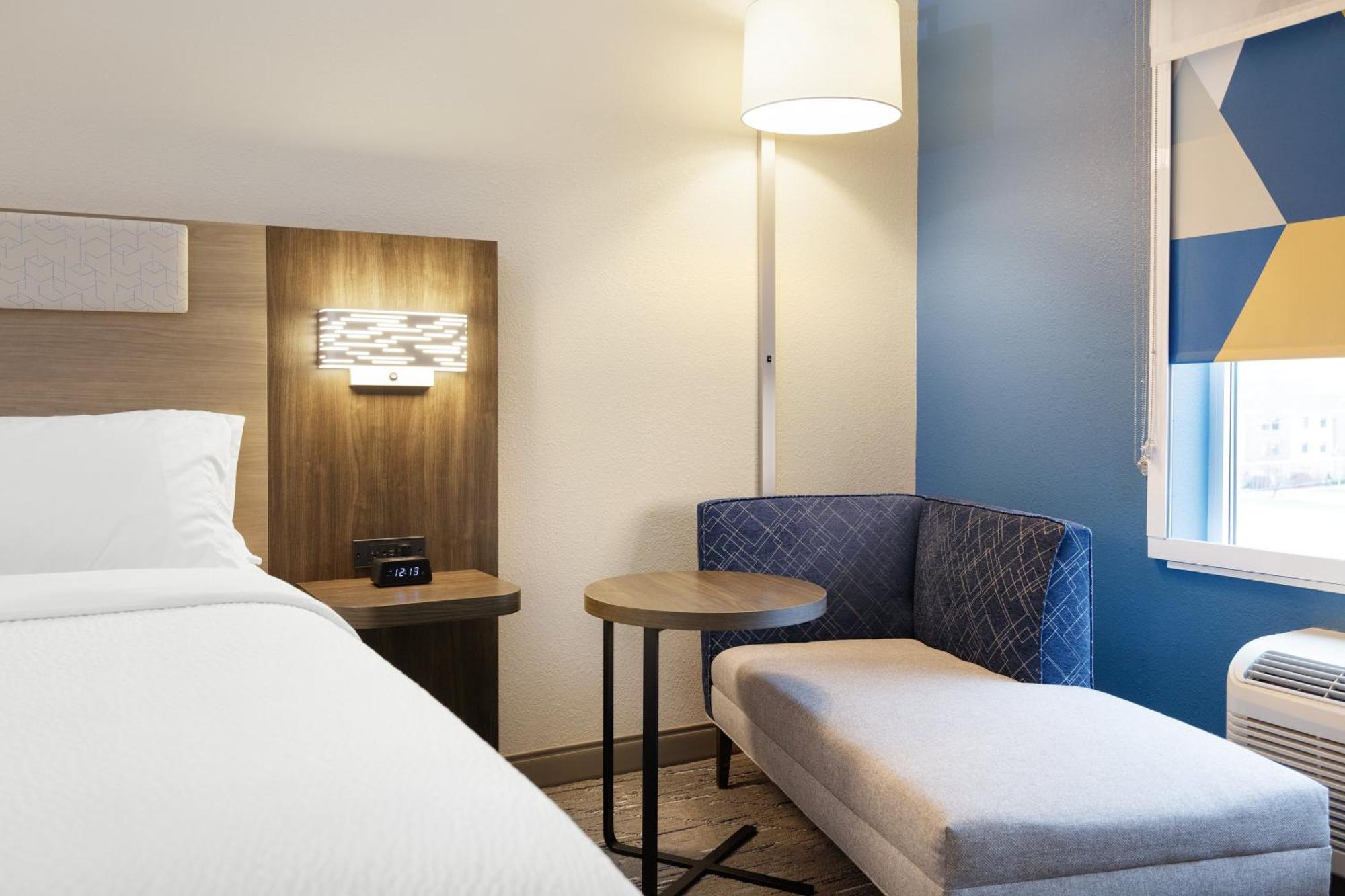 Holiday Inn Express & Suites Brookhaven By Ihg Екстер'єр фото